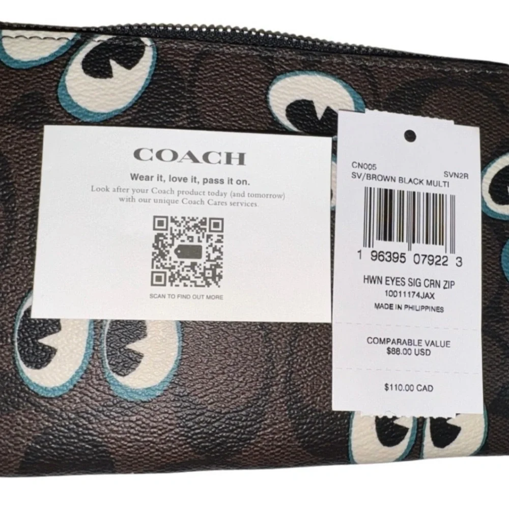 COACH Corner Zip Halloween Eyes Wristlet New with Tag MSRP $88 SOO very rare